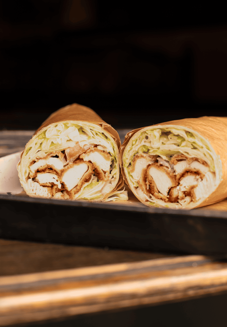 Wrap au poulet croustillant à emporter dans le 8e arrondissement de Paris